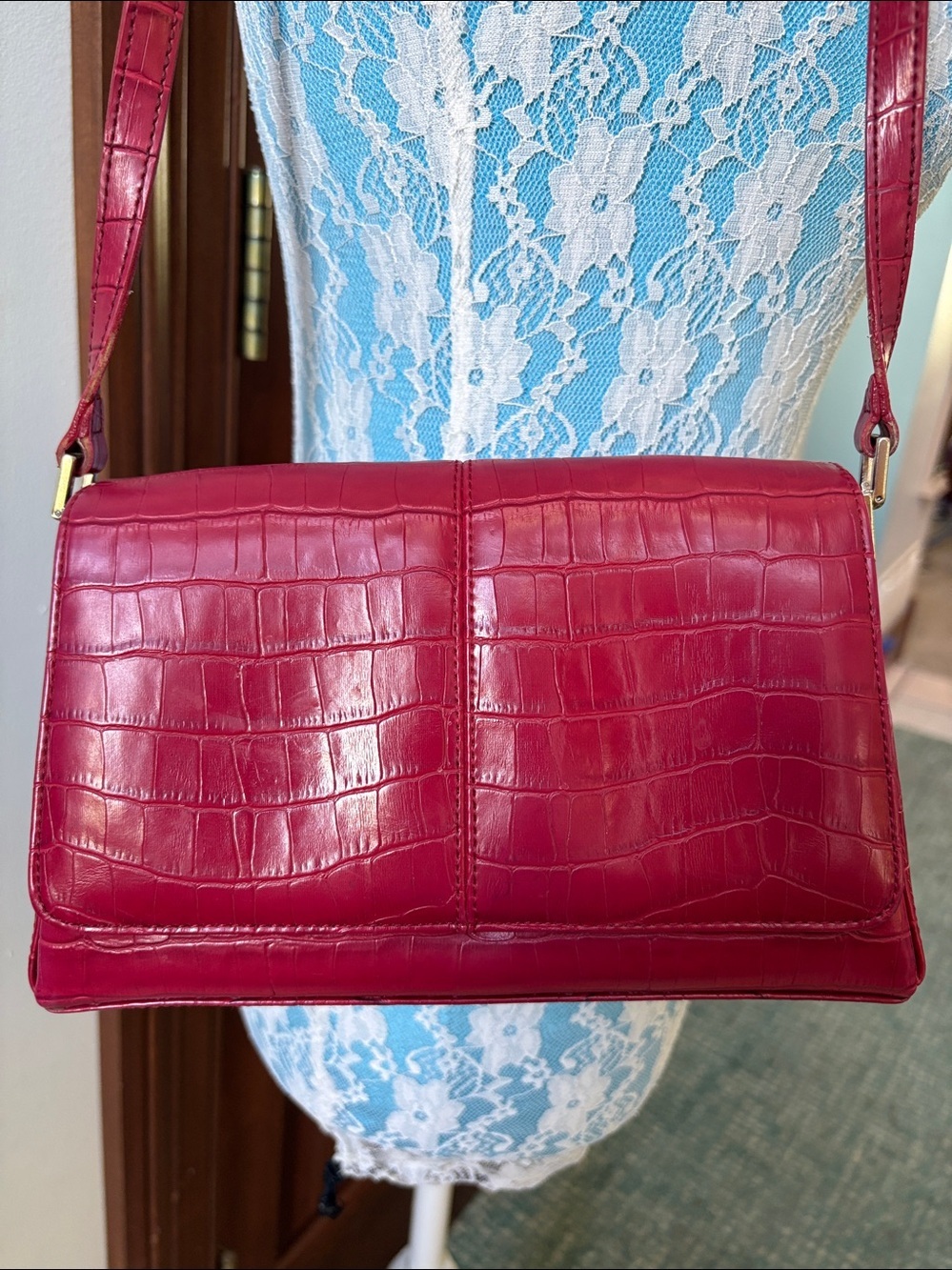 Liz Claiborne Satchel shoulder bag mini bag vegan red croc embossed